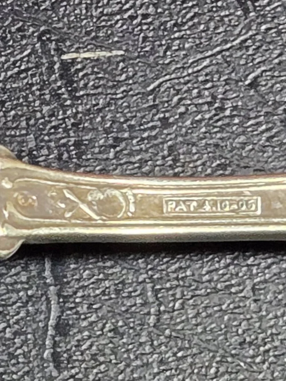 Rogers & Bros. Silverplate Flatware Grapevine Pattern 22 pcs.